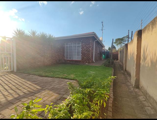 3 BEDROOM RETIREMENT UNIT TO LET IN UNITAS PARK